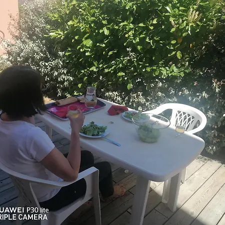 Les Terrasses De Lozari De Nadine Et Claude דירה