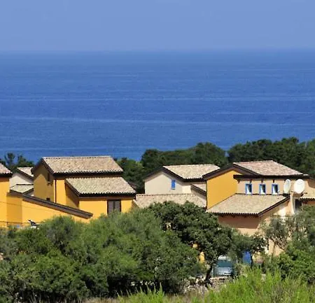 Les Terrasses De Lozari De Nadine Et Claude דירה