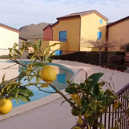 Les Terrasses De Lozari De Nadine Et Claude *