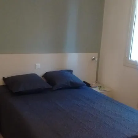 Les Terrasses De Lozari De Nadine Et Claude Belgodère