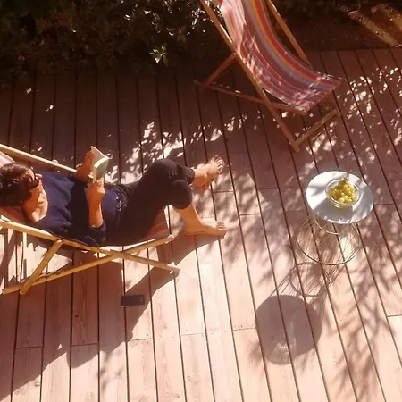 Les Terrasses De Lozari De Nadine Et Claude Belgodère