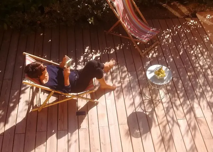 Les Terrasses De Lozari De Nadine Et Claude Бельгодер